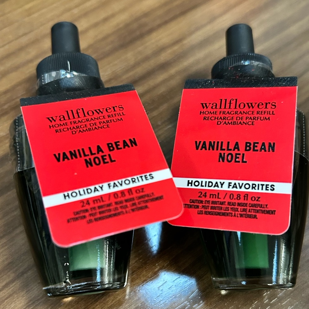 2 Bath & Body Works Vanilla Bean Noel Wall Flower